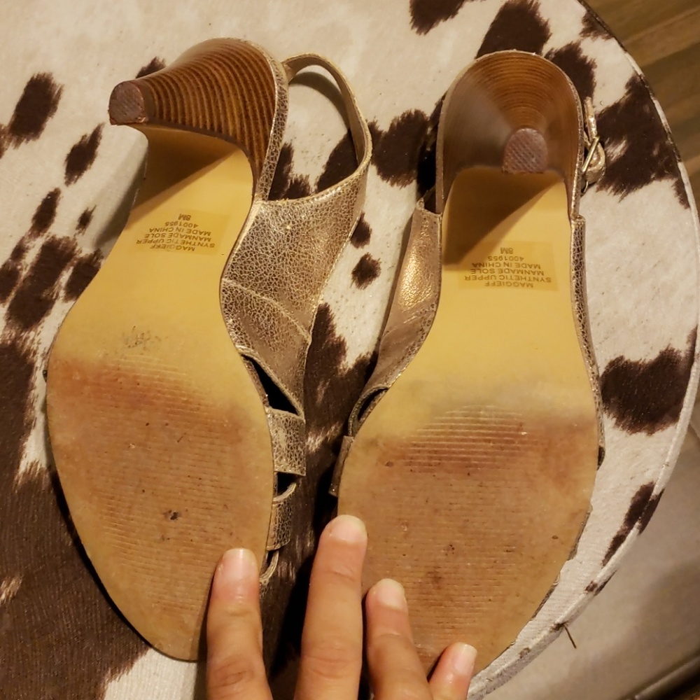 SOLD Gold nine west - Picture 3 of 3